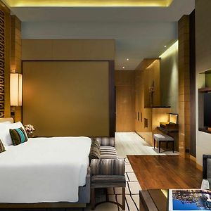 Deluxe Olympian Room